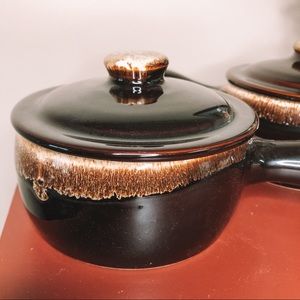 Vintage Kitchen - Vintage set of 2 black fondue bowls Vintage Kitchen - Vintage set of 2 black fondue bowls